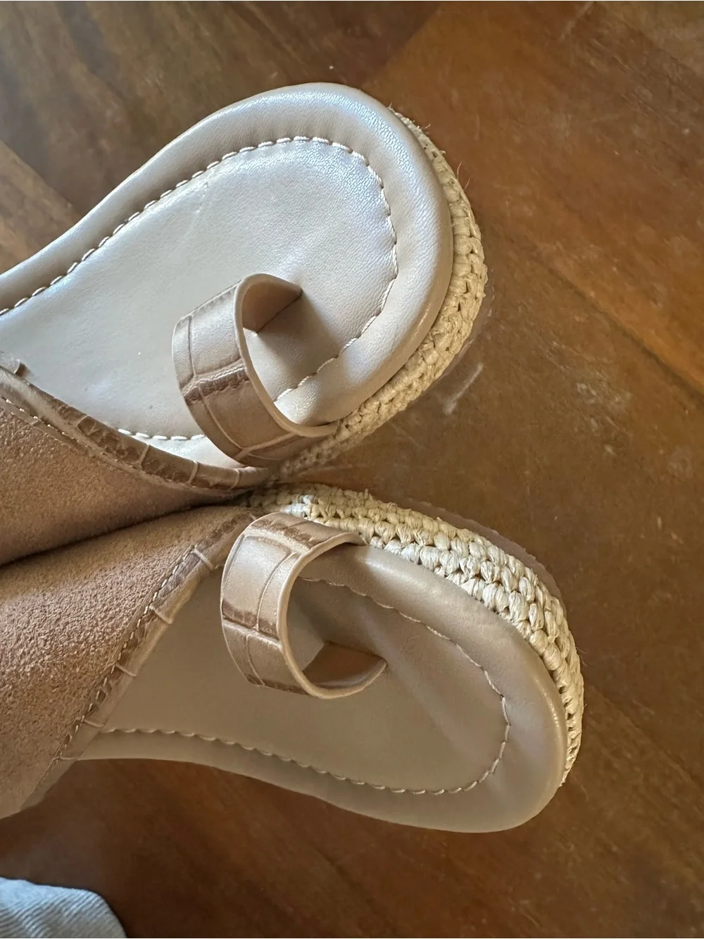 Donald Pliner Gyer Tan Suede Wedge Thong Sandals - Size 8